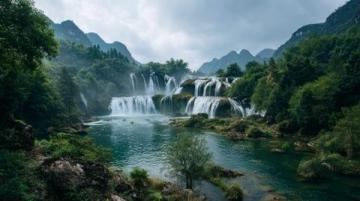 云南旅游攻略云南是中國旅游資源最豐富的省份之一，融合了雪山峽谷、高原湖泊