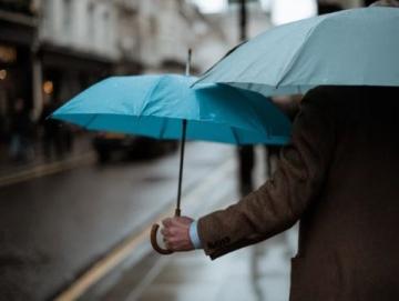 風(fēng)雨無阻的外賣小哥:背后的辛酸與堅(jiān)持