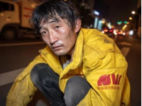 河南洛陽暖心司機(jī)免單急救游客，10分鐘內(nèi)展現(xiàn)中國人溫暖與信任的力量