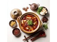 山東美食豐富多樣，涵蓋了經(jīng)典名菜、特色小吃等多個類別，以下是一些著名的山東美食