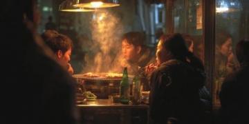 鄭州夜市:燈火下的溫情回憶與城市生活畫卷