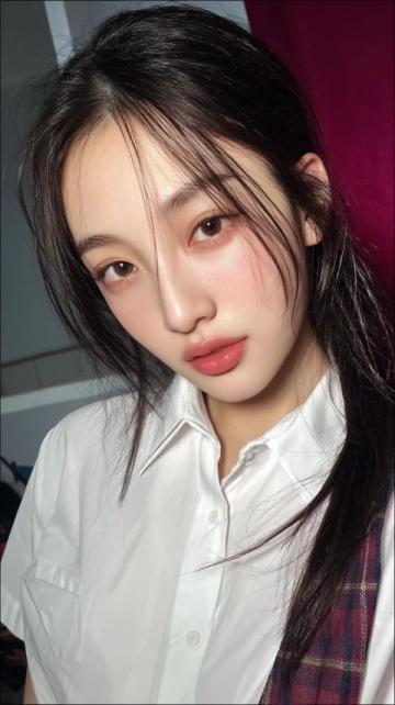 瑾汐二姐惡作劇：真的把雞蛋在妹妹頭上碰碎了！