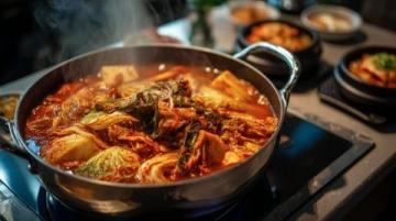 一鍋香濃大盤雞，美味不容錯過的佳肴！
