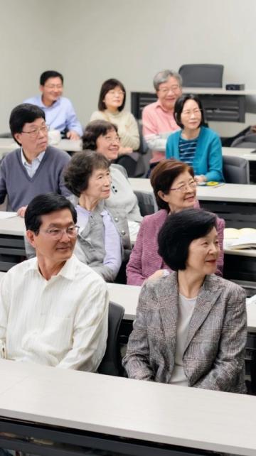江西上饒：甘肅研究生宴請退休恩師引發(fā)熱議