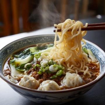 湖北熱干面文化揭秘：不僅是武漢早餐，各地風(fēng)味各異