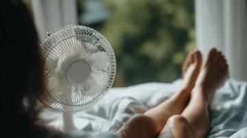 天熱解暑小妙招(解暑小竅門防暑常識(shí)天熱降溫方法解暑生活小妙招夏天怎么過才)