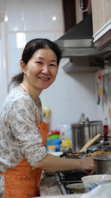 59歲外婆回國后愛上日本水煮菜，健康體重雙豐收