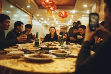 美國(guó)網(wǎng)紅埃文凱爾來(lái)廣西吃貨，發(fā)現(xiàn)了這里的美味!