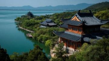 惠州之游即興詩：四月西湖如畫，古塔見證歲月#惠州旅游# #詩歌欣賞#