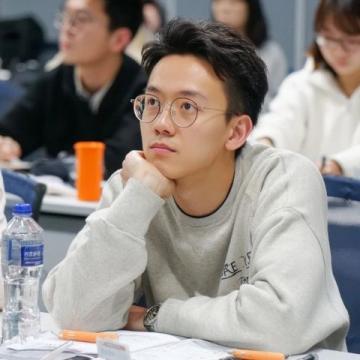 湖南省汽車技師學(xué)院召開2023年上學(xué)期工作總結(jié)暨下半年工作計(jì)劃會(huì)議