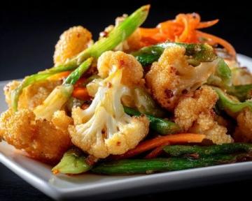 西藍(lán)花炒蝦球超級(jí)美味！