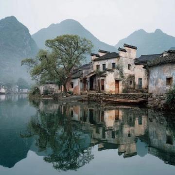 云南曲靖旅游攻略：必游景點推薦、特色活動和旅行貼士