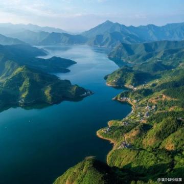 江河交匯京口瓜洲一水間
