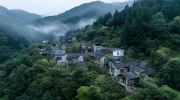貴陽四絕：黔靈山生態(tài)仙境游、青巖古鎮(zhèn)古韻探秘、甲秀樓夜色璀璨、民生路美食天堂