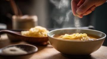 林清教你做刀削牛肉面：關(guān)鍵在于面條彈牙、湯汁醇厚、牛肉酥嫩