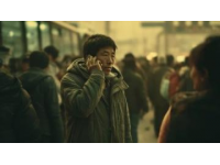 流浪漢撿錢(qián)上交警局暖心感動(dòng)中國(guó)