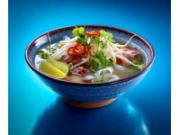 粉蒸肉是一道經(jīng)典的中式菜肴，肉質(zhì)軟糯，米粉香濃，口感豐富,以下是詳細(xì)的做法