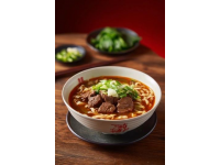 林清教你做刀削牛肉面：關(guān)鍵在于面條彈牙、湯汁醇厚、牛肉酥嫩