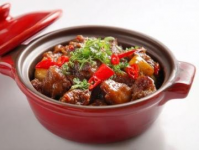 黃燜羊肉如何做？大廚教你正宗配方，香濃入味超解饞！
