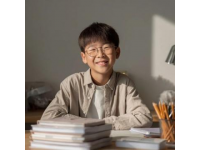 中考英語是許多學生關注的焦點，掌握核心知識點和應試技巧對提高成績至關重要