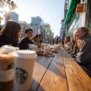函館之旅：海鮮市場、紅磚倉庫、小丑漢堡，世界三大夜景不容錯(cuò)過！