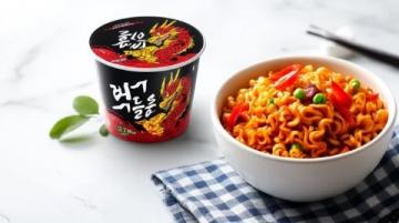 保定蘇坨面粉自制手搟炸醬面，五花肉香其醬，豐衣足食家庭美食