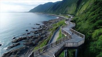 廣東省陽江市的濱海旅游線路，都集中建好、寬闊、美觀地分布在三處地方！