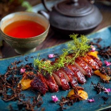 順德公炆獅頭鵝:傳統(tǒng)粵菜的經(jīng)典美味