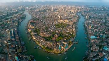 廣東云?。阂蛔驼{(diào)的宜居城市，美得剛剛好！