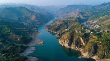 探索武夷山水景區(qū)：仙境奇景與茶文化之旅