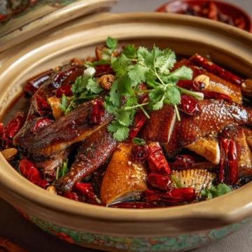 傳承二十載，朱雀打邊爐：粵式藥膳原湯鍋底秘制再現(xiàn)上海
