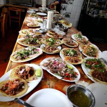 哈爾濱美食之旅:熱門餐廳和街邊好吃!