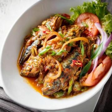 養(yǎng)生秘籍:欖菜蒸魚(yú)——低脂高蛋白的美味與健康