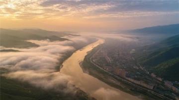廣東省陽江市的濱海旅游線路，都集中建好、寬闊、美觀地分布在三處地方！