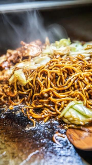 在燴面之城鄭州，這家山西刀削面館讓無數(shù)食客慕名而來