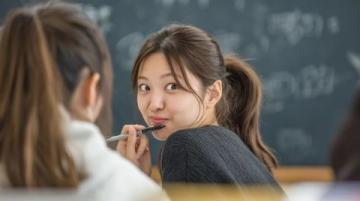高考命題四階段演變:從知識立意到素養(yǎng)導(dǎo)向
