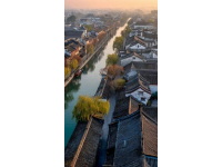 河南省濮陽(yáng)市位于中華中部地帶，是一個(gè)歷史悠久、人文薈萃的地方
