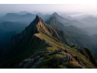 想要挑戰(zhàn)自我，體驗一場刺激而又難忘的徒步之旅嗎？那么鄒城小刀山絕對是一個不容錯過