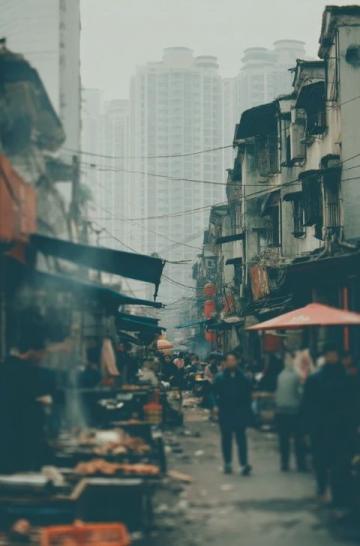 喚醒清晨的溫柔味道，老上海蔥油餅，帶你找回弄堂煙火氣
