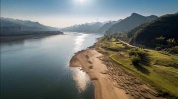 廣東省陽江市的濱海旅游線路，都集中建好、寬闊、美觀地分布在三處地方！