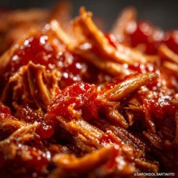 簡(jiǎn)單美味的青椒肉絲家常做法，助你輕松駕馭廚房技能
