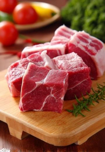 玉林石南白切香肉，夏日佳肴.