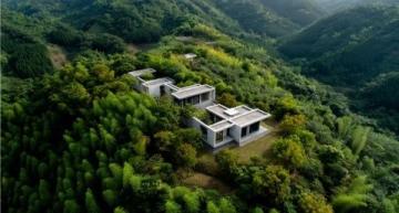 味中懿位于福州鼓樓區(qū)水調(diào)歌頭，背靠溫泉公園，三層的小別墅2棟