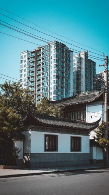 味中懿位于福州鼓樓區(qū)水調(diào)歌頭，背靠溫泉公園，三層的小別墅2棟