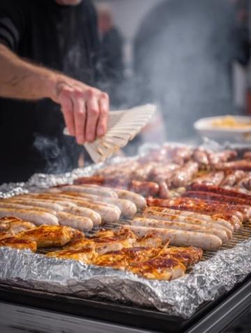 欽州早市的煙火與美味：豬腳粉、五色糯米飯的誘人邂逅