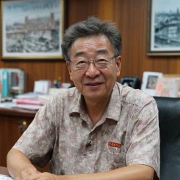 河南農民工大叔走紅:參加陳行甲讀書會火爆一時