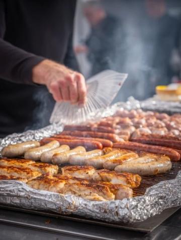 欽州早市的煙火與美味：豬腳粉、五色糯米飯的誘人邂逅