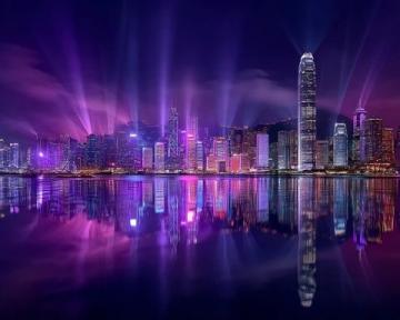 維港游船指南：窮游香港必體驗，欣賞幻彩詠香江燈光秀！
