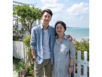 秦孟祿夫婦回高密賞梨花，共游春日美景故鄉(xiāng)情深