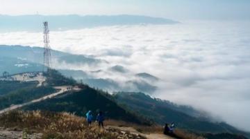 5月10-11老君山兩日游，與友同游，早7:30襄陽(yáng)體育場(chǎng)集合